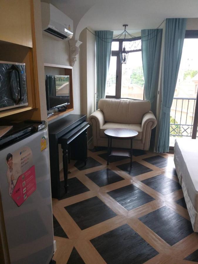Espana Condo Resort Jomtien Beach Extérieur photo
